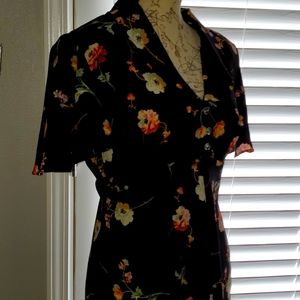 🔥NEW MARK DOWN🔥LE BELLE Juniors size 5 flowers 💐  dress.